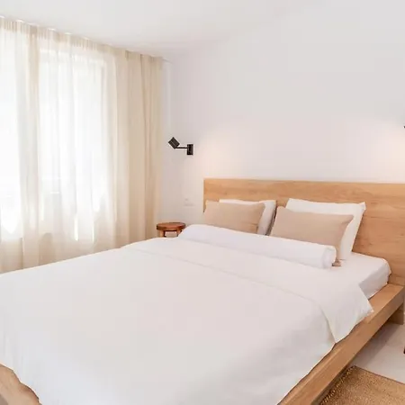 Ray Apartment *