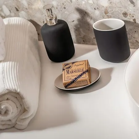 Ray Διαμέρισμα *